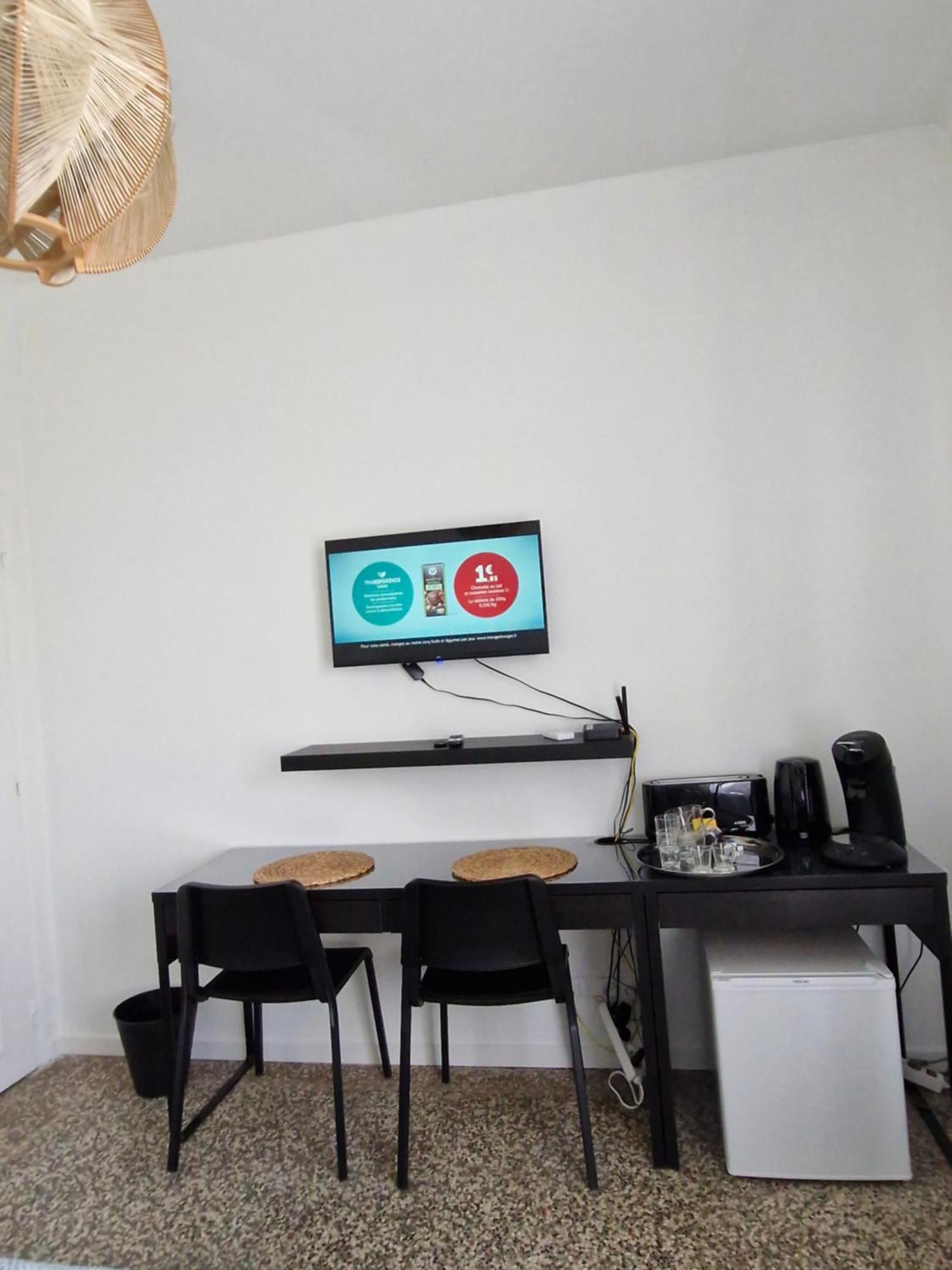 Chambre Sommières Екстериор снимка