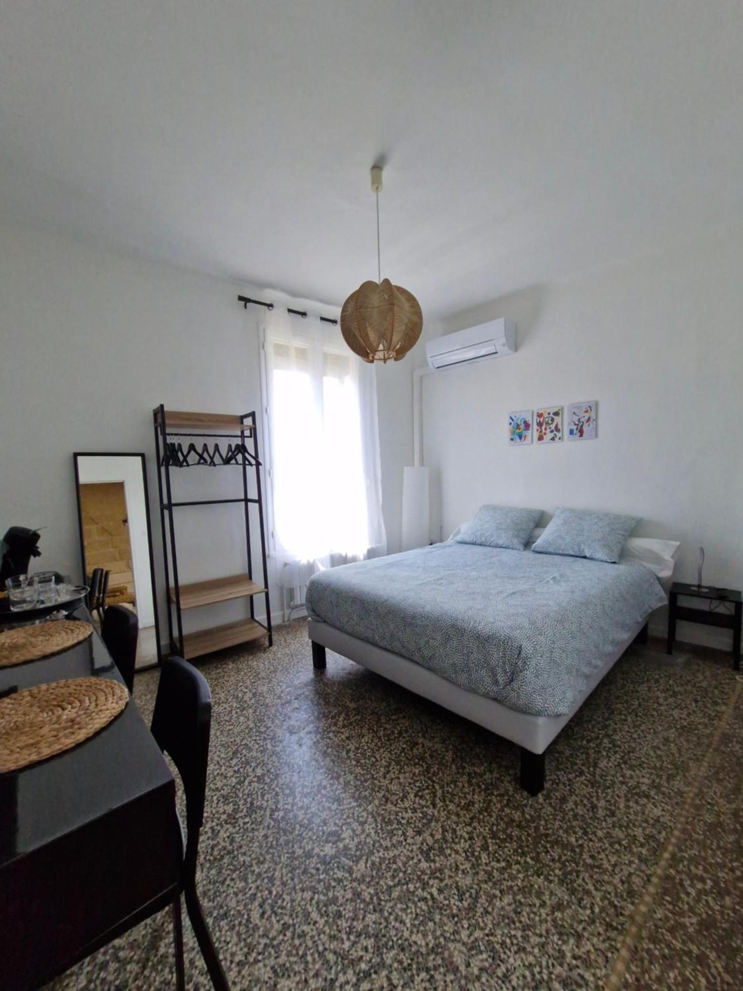 Chambre Sommières Екстериор снимка