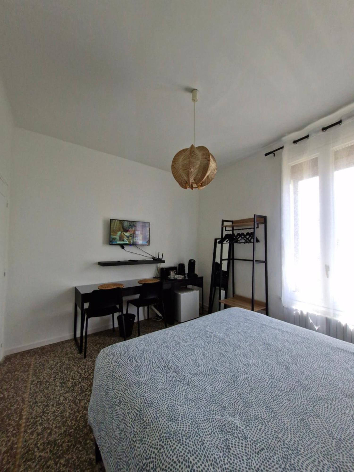 Chambre Sommières Екстериор снимка